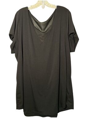 EUC Torrid Black V-Neck Mesh Inset Active Women's Top Size: 4